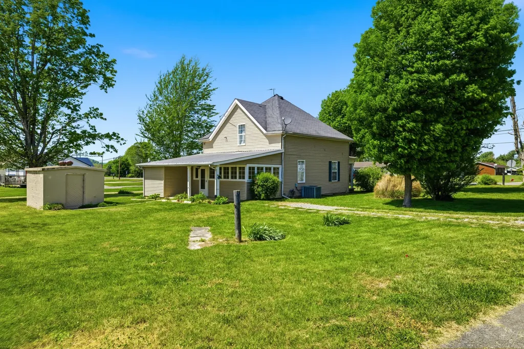 6335 State Highway 1194 Stanford KY 40484