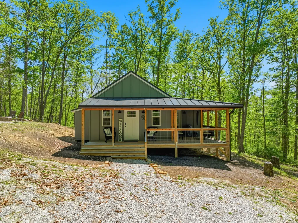 1100 Sinking Valley School Road Mckee KY 40447