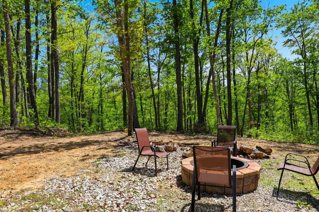 1100 Sinking Valley School Road Mckee KY 40447