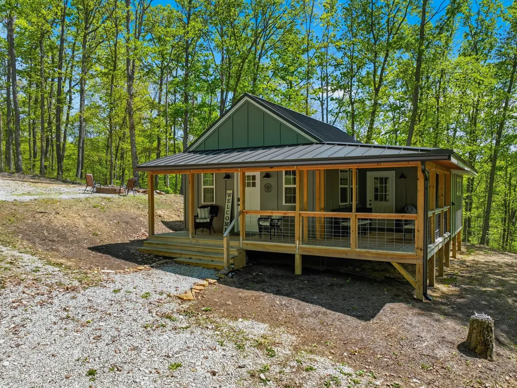 1100 Sinking Valley School Road Mckee KY 40447
