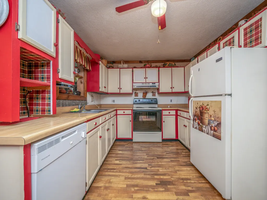 36 Teaberry Lane Wellington KY 40387