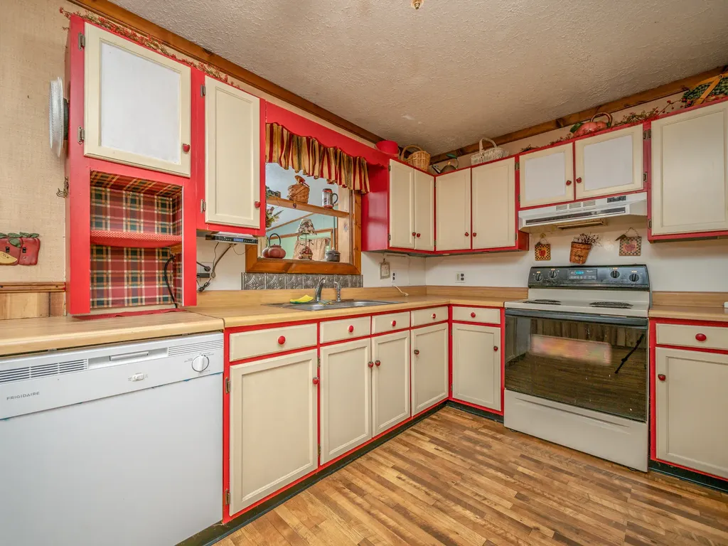 36 Teaberry Lane Wellington KY 40387