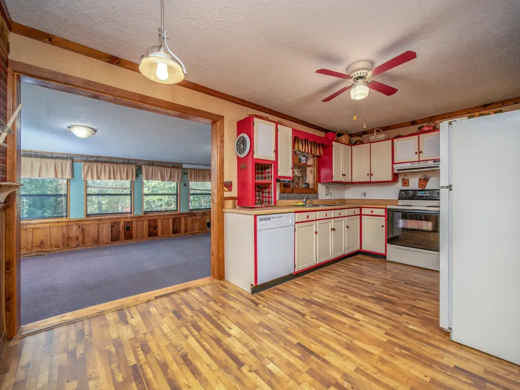 36 Teaberry Lane Wellington KY 40387