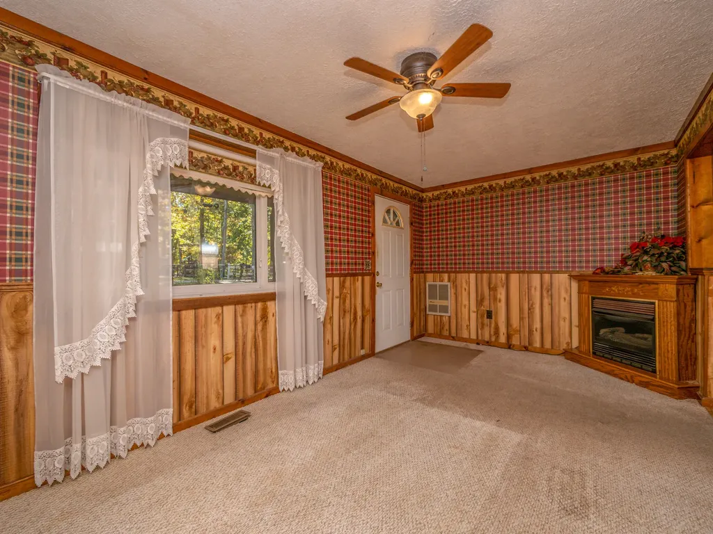 36 Teaberry Lane Wellington KY 40387