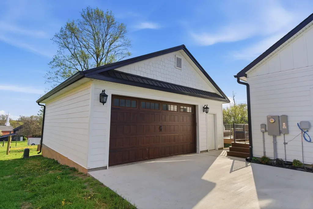 6329 Athens Boonesboro Road Lexington KY 40509