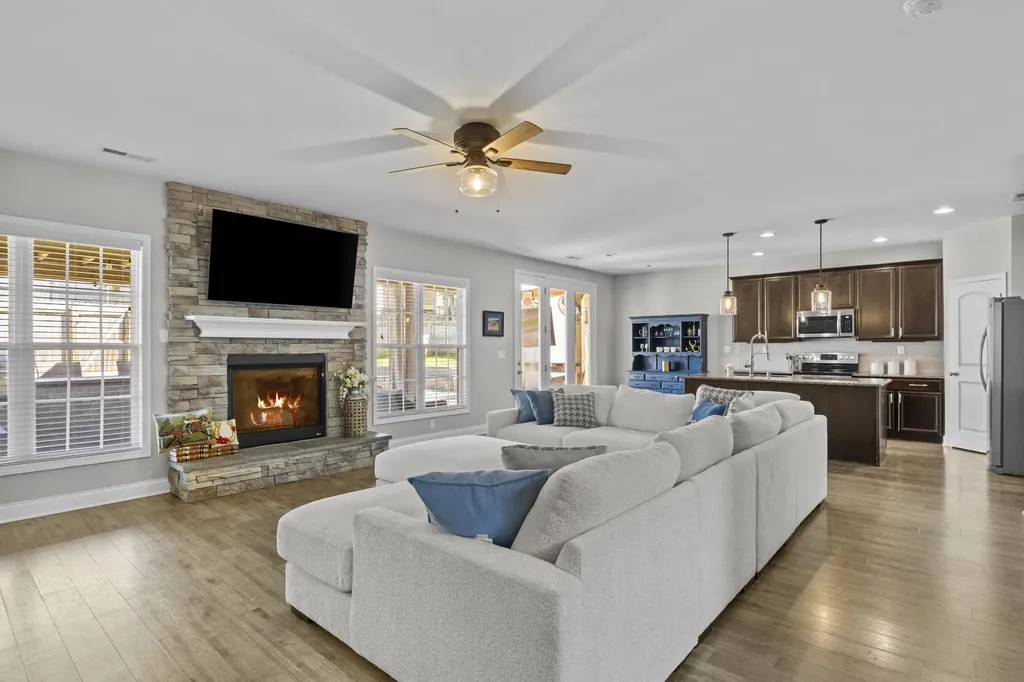 102 Waterside Drive Georgetown KY 40324