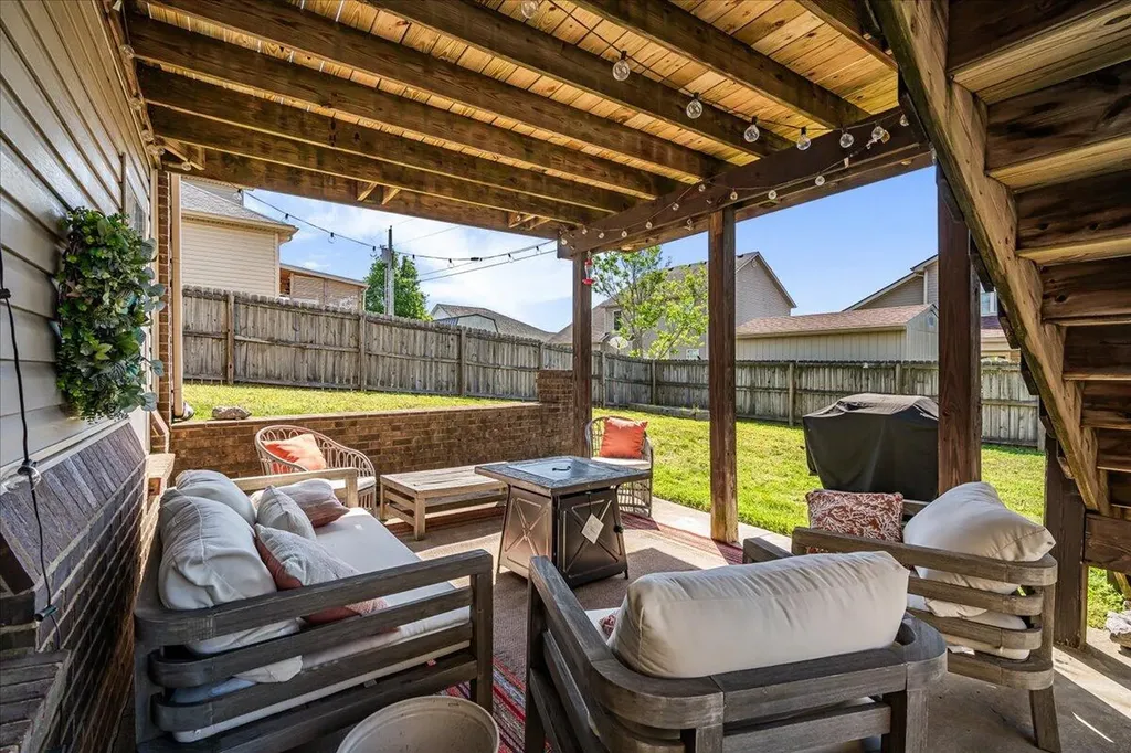 145 Bernie Trail Nicholasville KY 40356