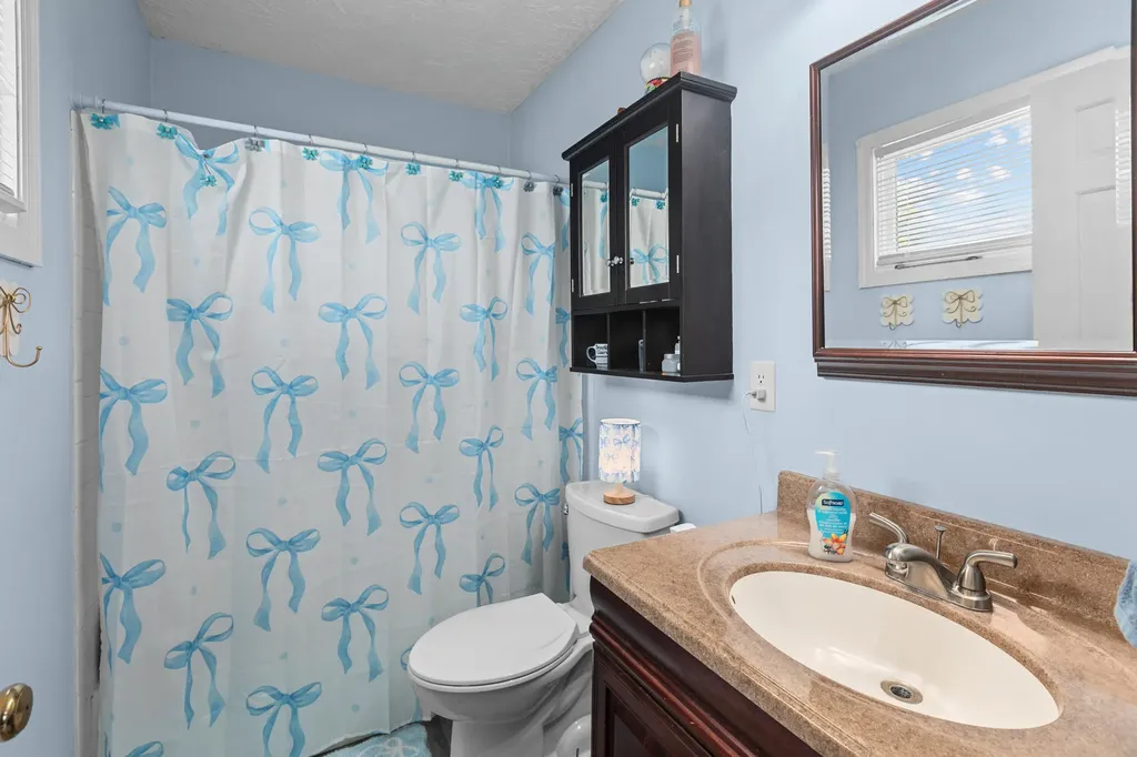 28 Churchill Drive Winchester KY 40391