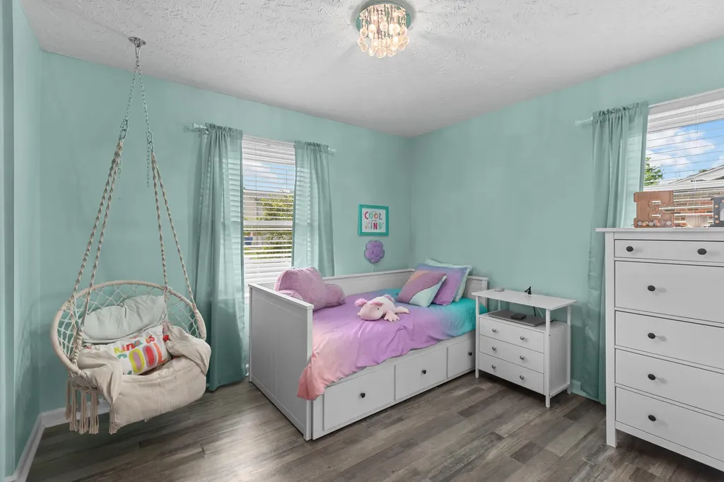 28 Churchill Drive Winchester KY 40391