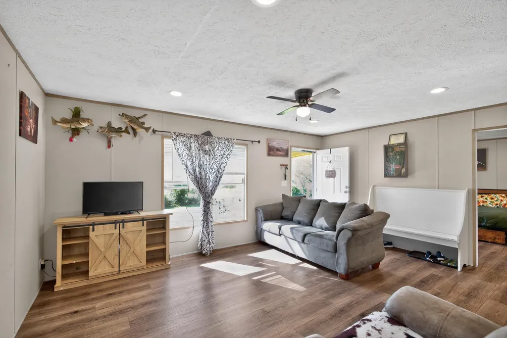 141 George Lane Road Lancaster KY 40444