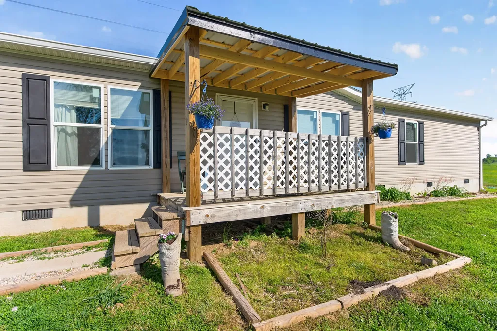 141 George Lane Road Lancaster KY 40444