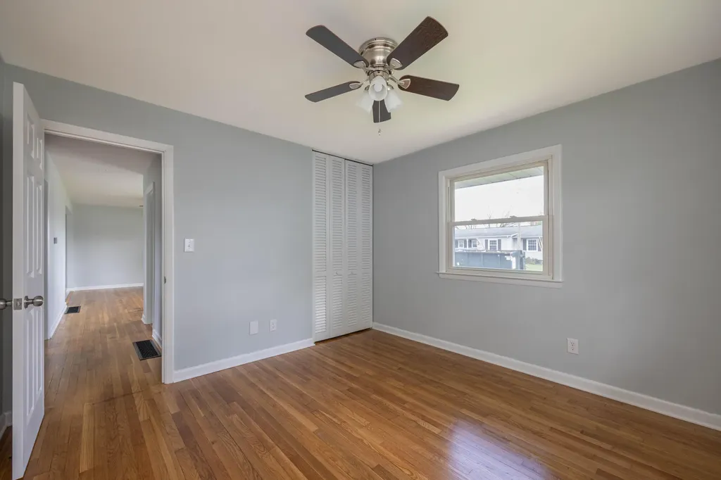 302 Robin Road Paris KY 40361