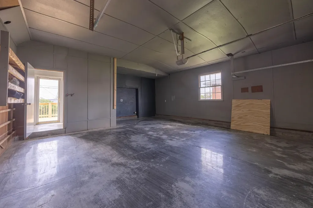 302 Robin Road Paris KY 40361
