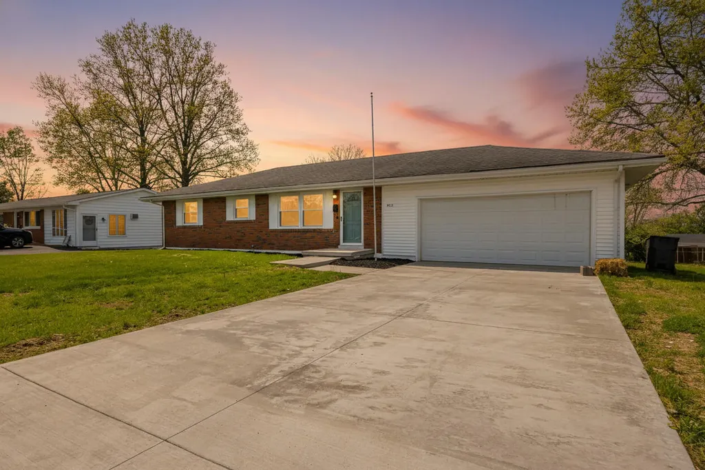 302 Robin Road Paris KY 40361