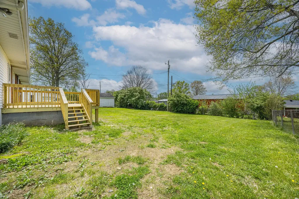 302 Robin Road Paris KY 40361