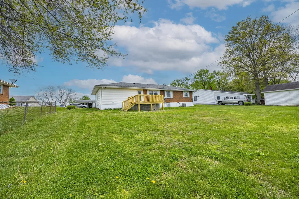302 Robin Road Paris KY 40361