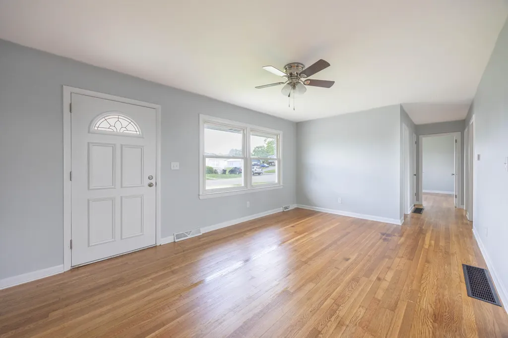 302 Robin Road Paris KY 40361