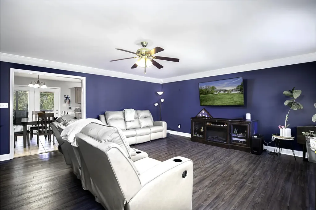 1035 Gregory Lane Lawrenceburg KY 40342