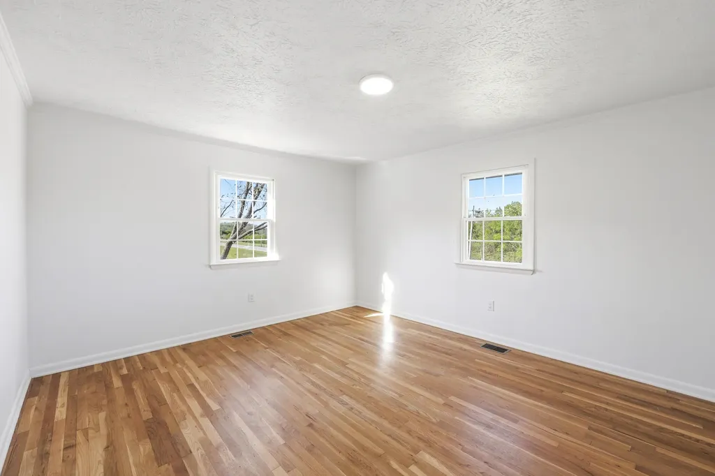 210 Bunker Hill Road Paris KY 40361