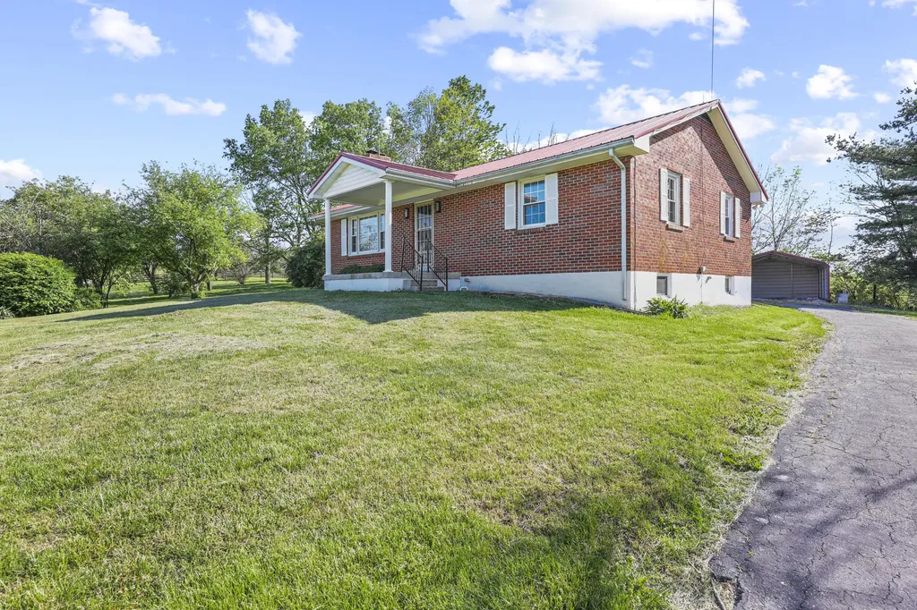 210 Bunker Hill Road Paris KY 40361