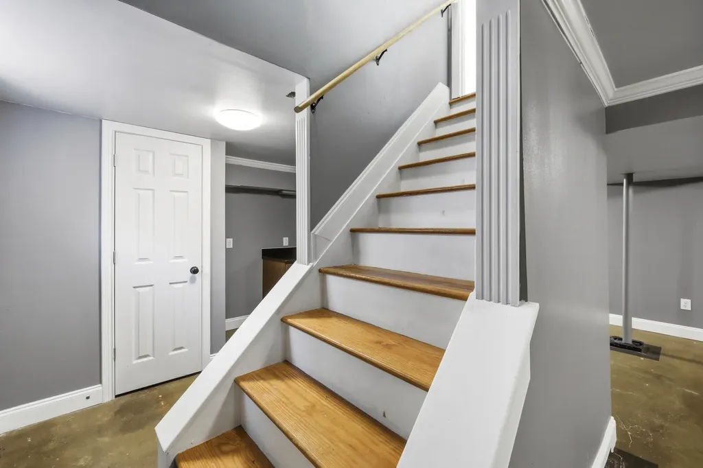 210 Bunker Hill Road Paris KY 40361