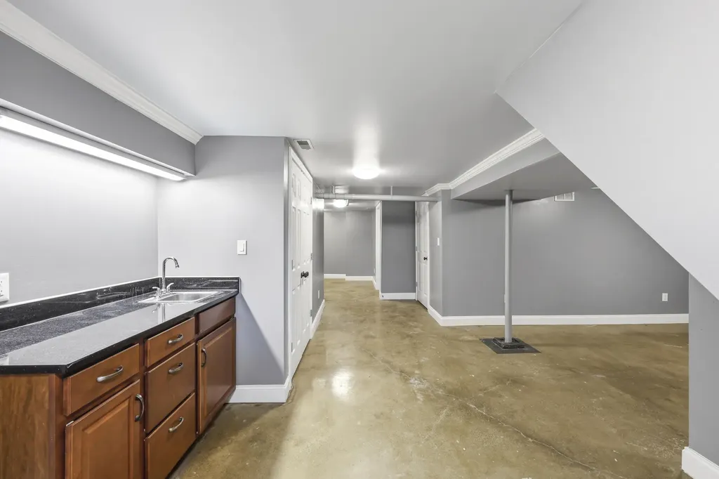 210 Bunker Hill Road Paris KY 40361