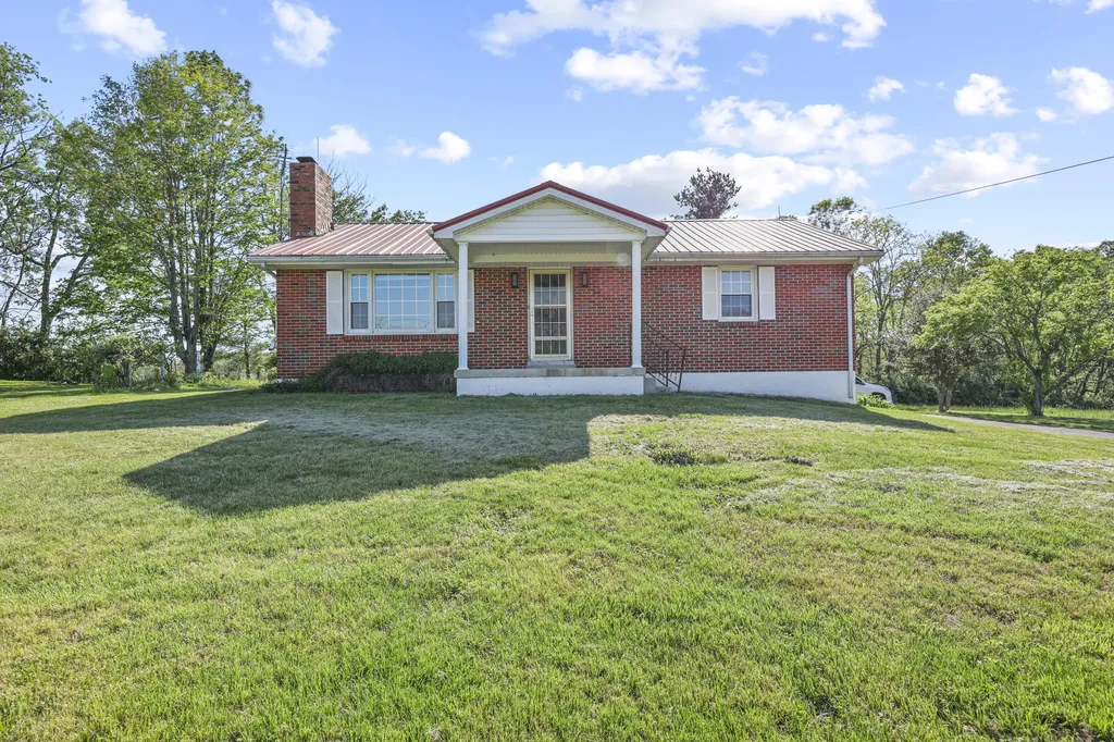 210 Bunker Hill Road Paris KY 40361