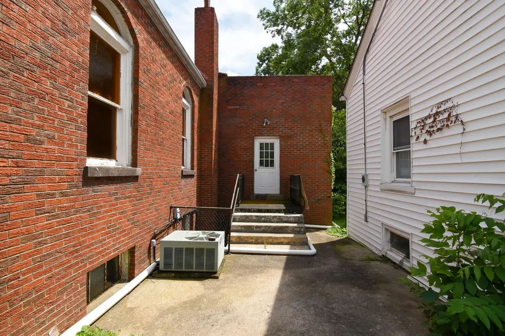 65 Highland Avenue Lancaster KY 40444