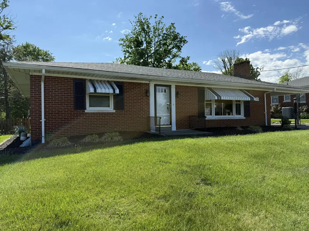 219 Stratford Drive Richmond KY 40475
