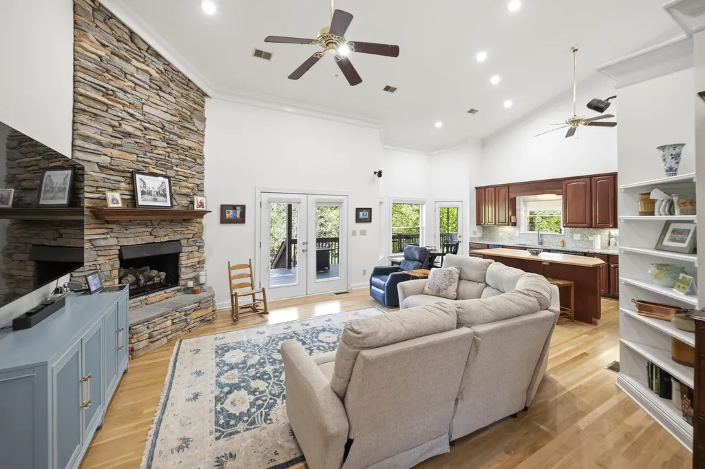 129 Taylor Avenue Paris KY 40361