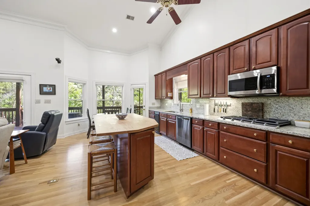 129 Taylor Avenue Paris KY 40361