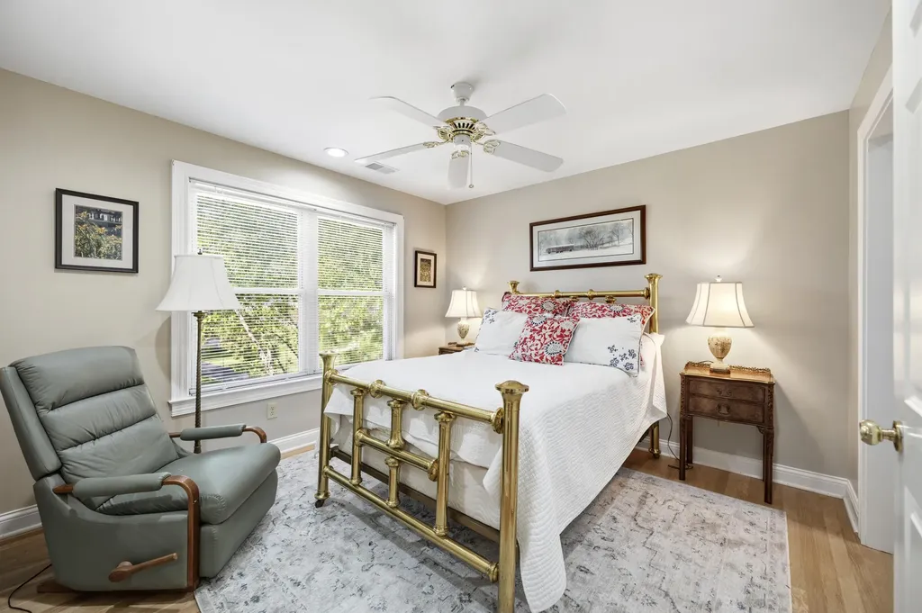 129 Taylor Avenue Paris KY 40361