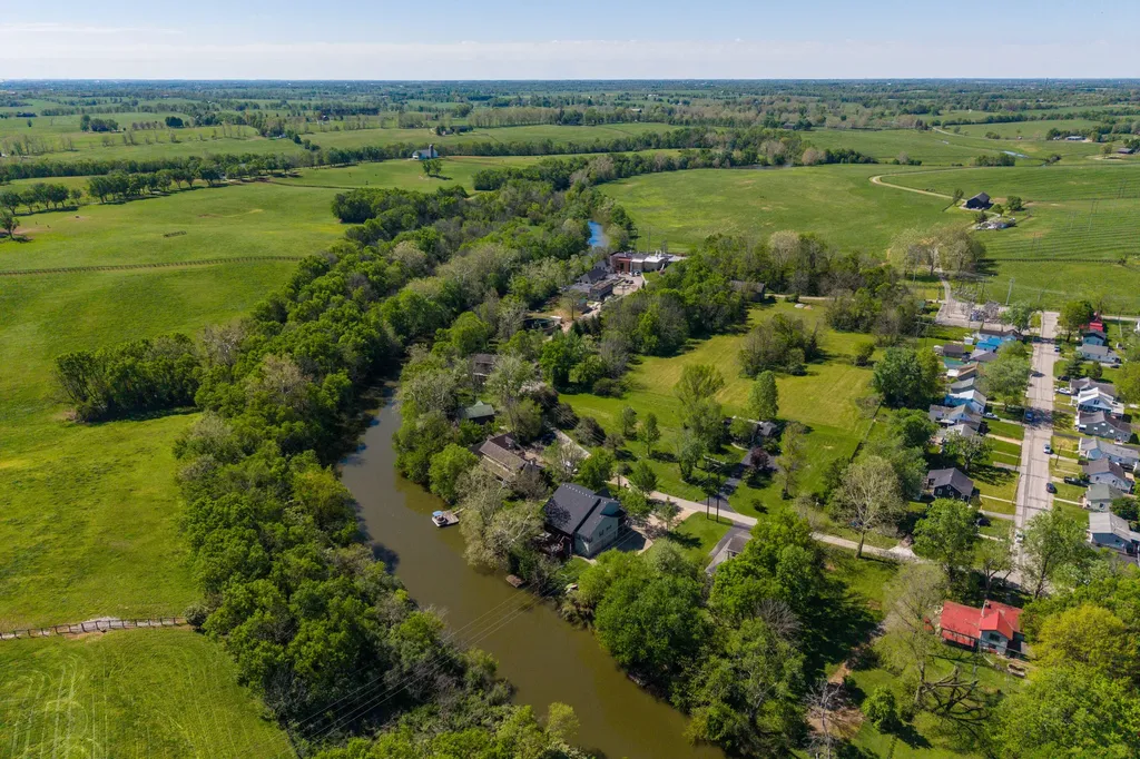 129 Taylor Avenue Paris KY 40361