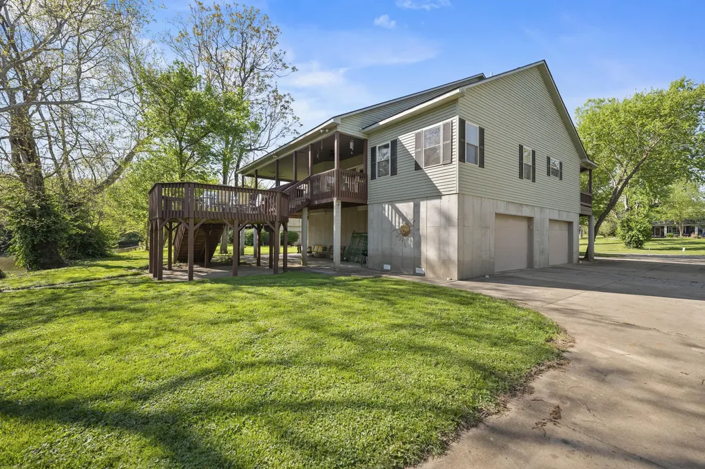 129 Taylor Avenue Paris KY 40361