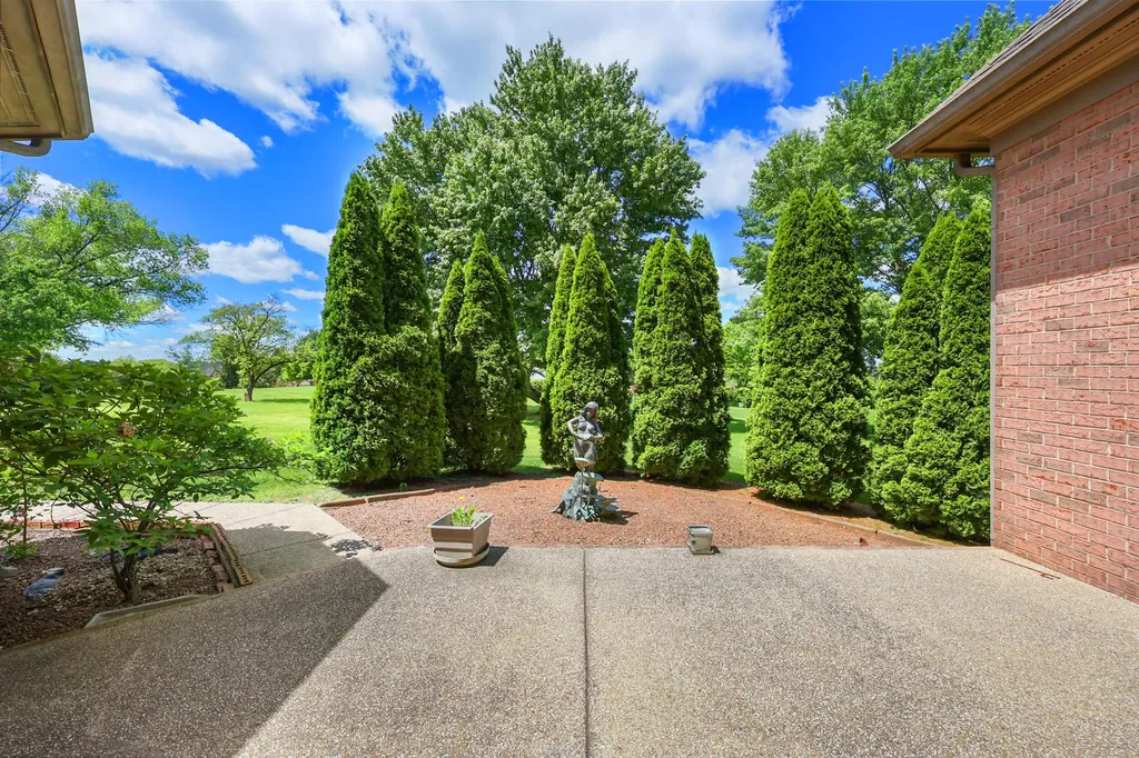 238 Duntreath Street Frankfort KY 40601