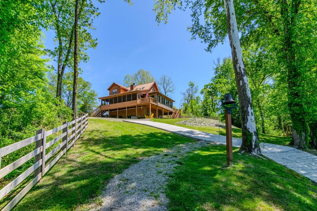 322 Weekender Lane Burkesville KY 42717