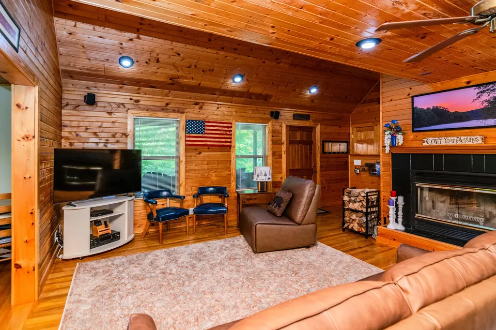 322 Weekender Lane Burkesville KY 42717