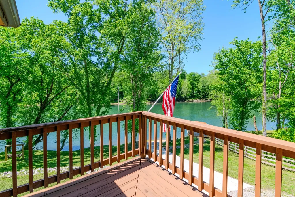 322 Weekender Lane Burkesville KY 42717