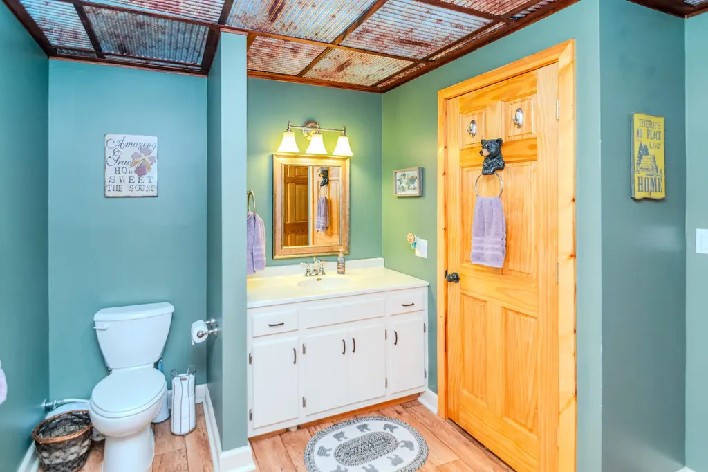 322 Weekender Lane Burkesville KY 42717