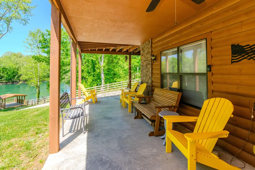 322 Weekender Lane Burkesville KY 42717