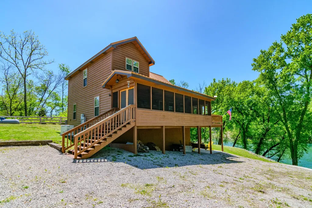 322 Weekender Lane Burkesville KY 42717