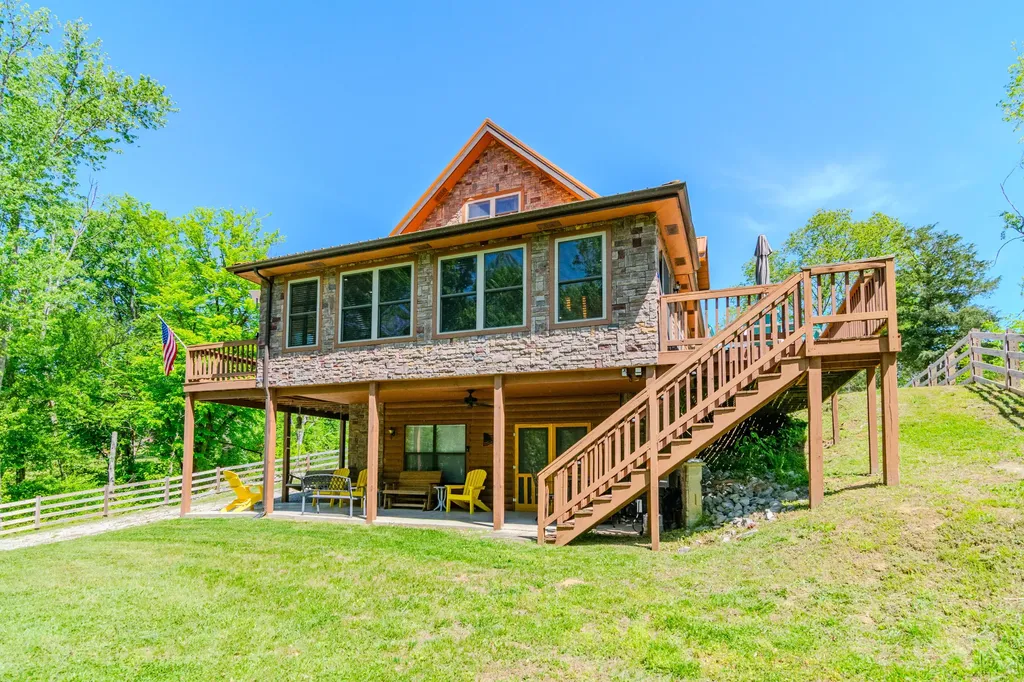 322 Weekender Lane Burkesville KY 42717