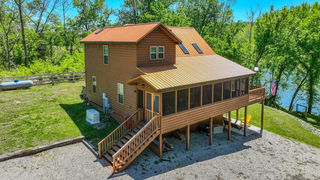 322 Weekender Lane Burkesville KY 42717