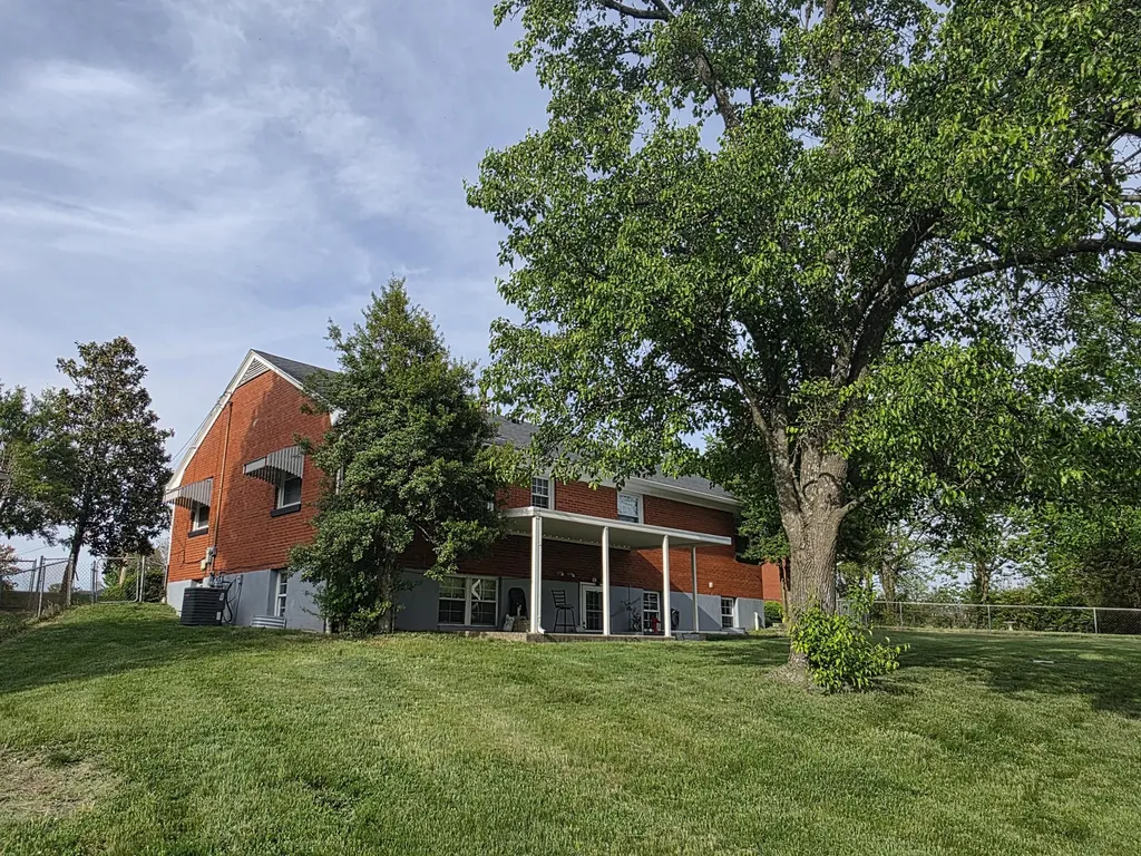 650 Elizabeth Court Harrodsburg KY 40330