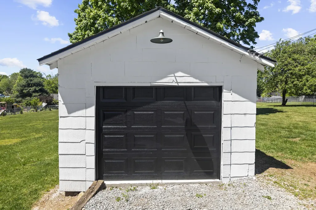 222 Stevenson Drive Frankfort KY 40601