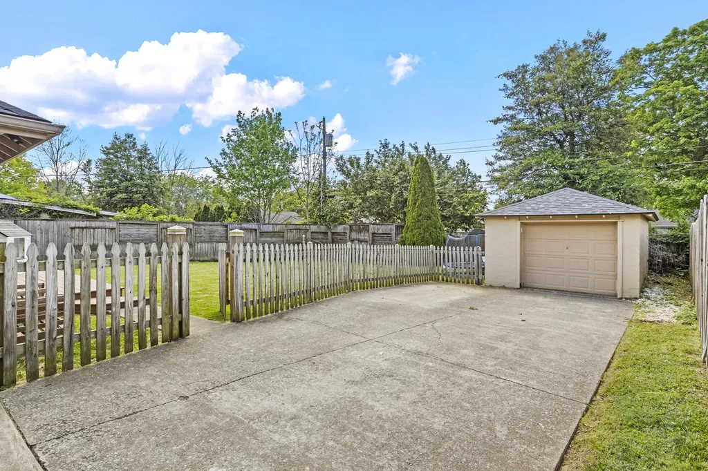 235 W Vista Street Lexington KY 40503