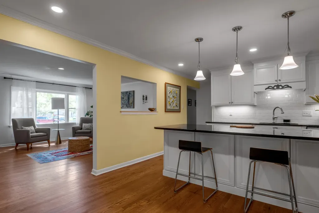 221 Greenbriar Road Lexington KY 40503