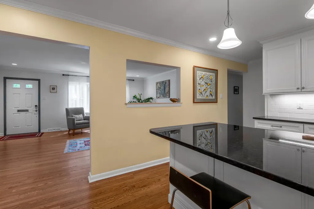 221 Greenbriar Road Lexington KY 40503