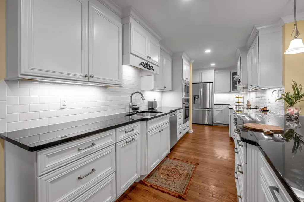 221 Greenbriar Road Lexington KY 40503