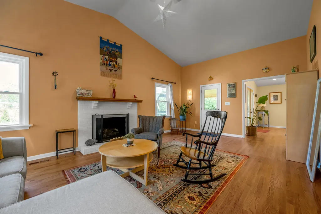 221 Greenbriar Road Lexington KY 40503